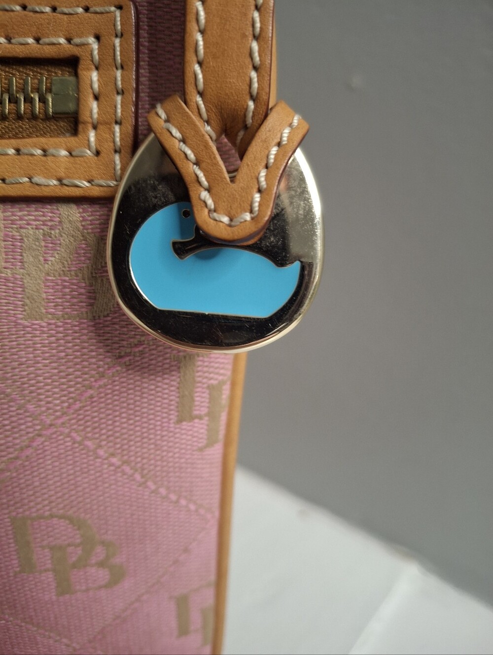 Dooney & Bourke Pink Signature Letter Carrier Crossbody Blue Duck Charm - Picture 5 of 7